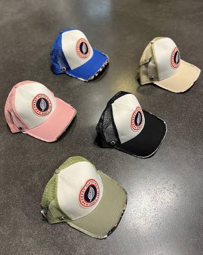 Silhouette Vente2Sap : casquette et veste technique noire